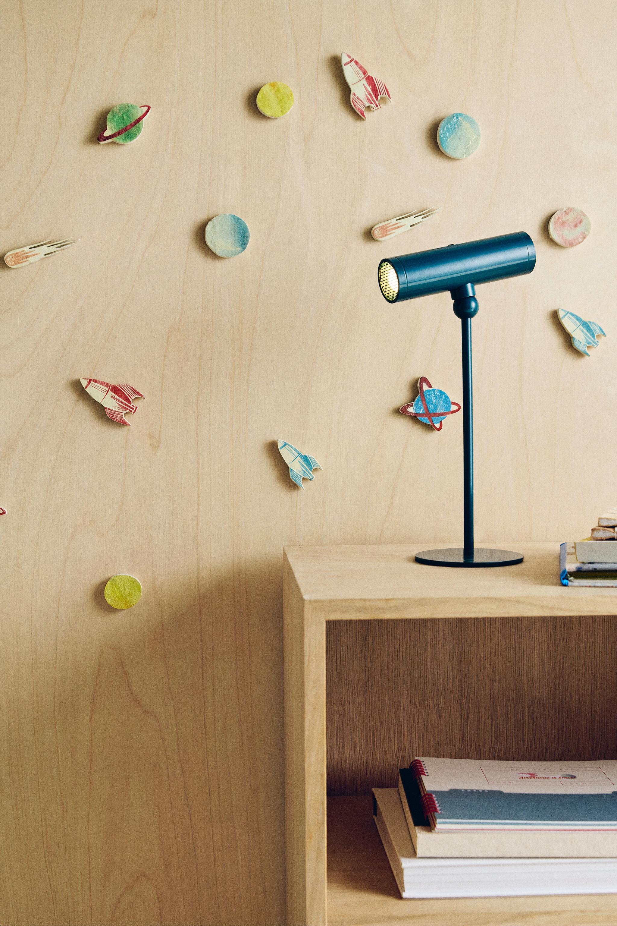AUTOCOLLANTS ENFANT ESPACE LUMINESCENTS